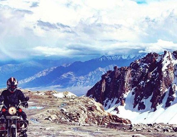 Sach Pass With Spiti Bike tour