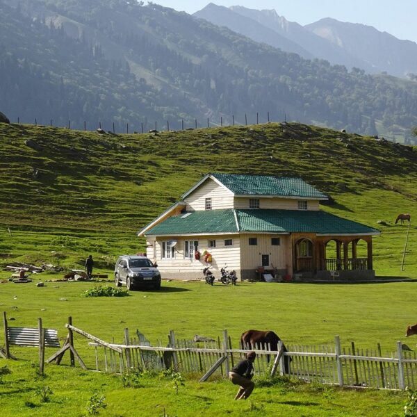 Kashmir Family Tour Package From Jammu