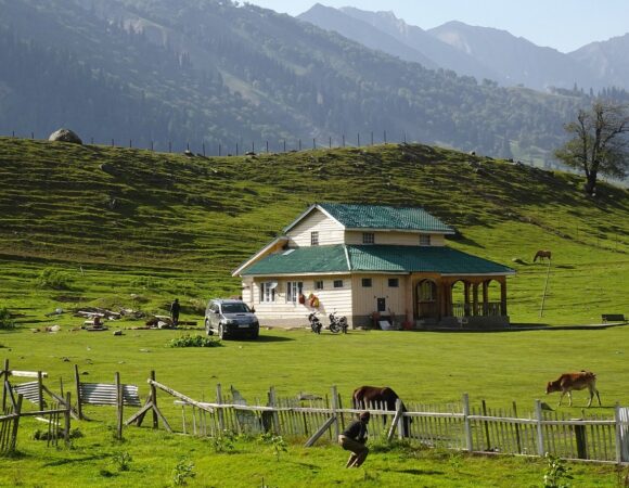 Kashmir Family Tour Package From Jammu