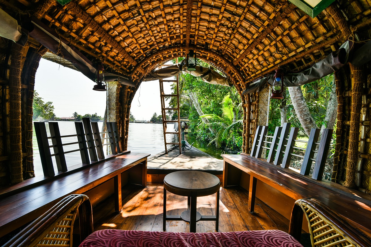 Kerala Luxury Honeymoon Package